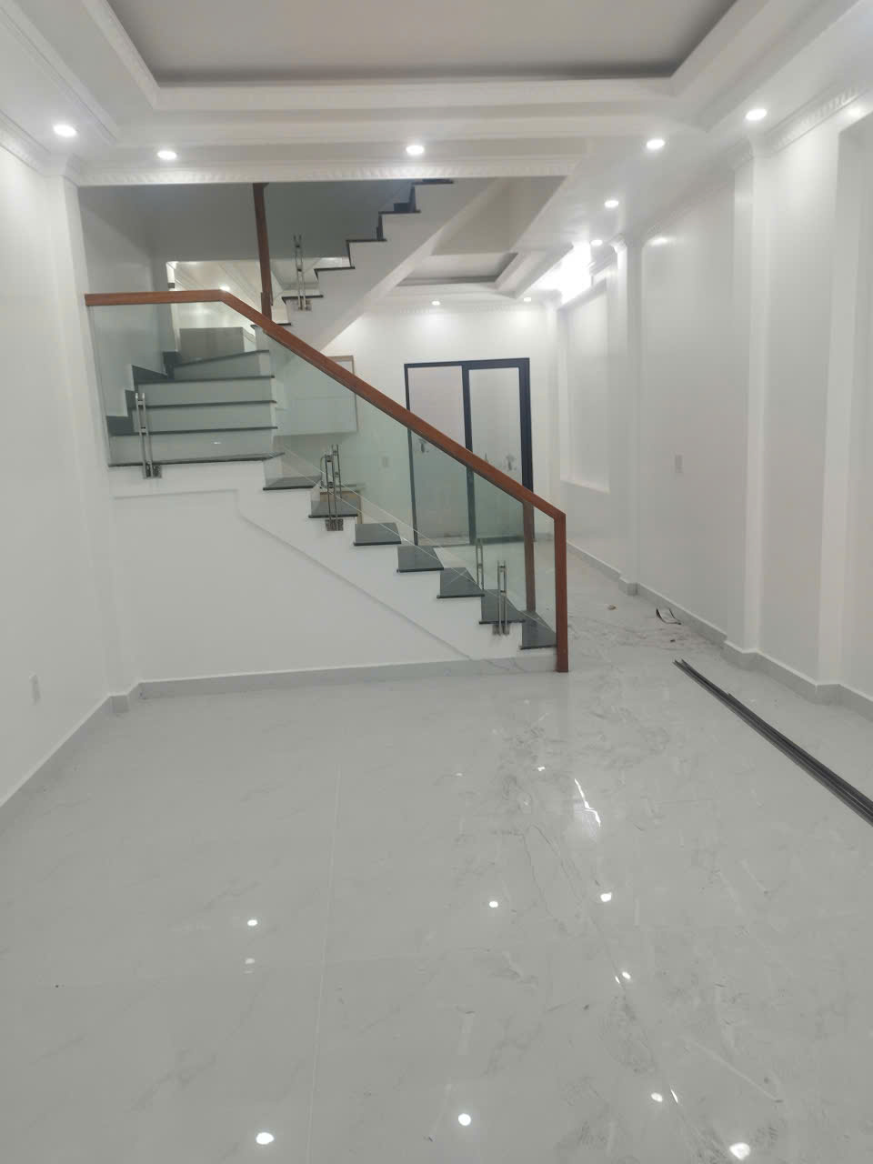  Cần Bán Nhà 4 Tầng Móng Cọc Bê Tông Gần Đường Nam Hải, Hải An – Ô Tô Vào Tận Nhà 