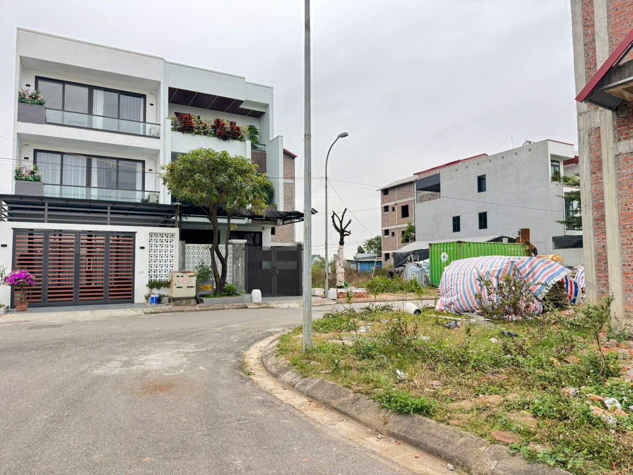  Bán 147m đất khu đô thị Chi Đông, Mê Linh. Đường nhựa, vỉa hè cực đẹp 