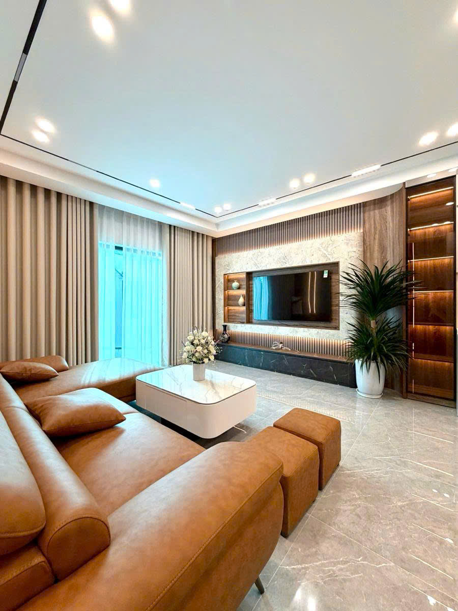  Bán nhà Ngọc Thụy 52m 6 tầng MT4.5m thang máy phân lô 2 thoáng hơn 15 tỷ 