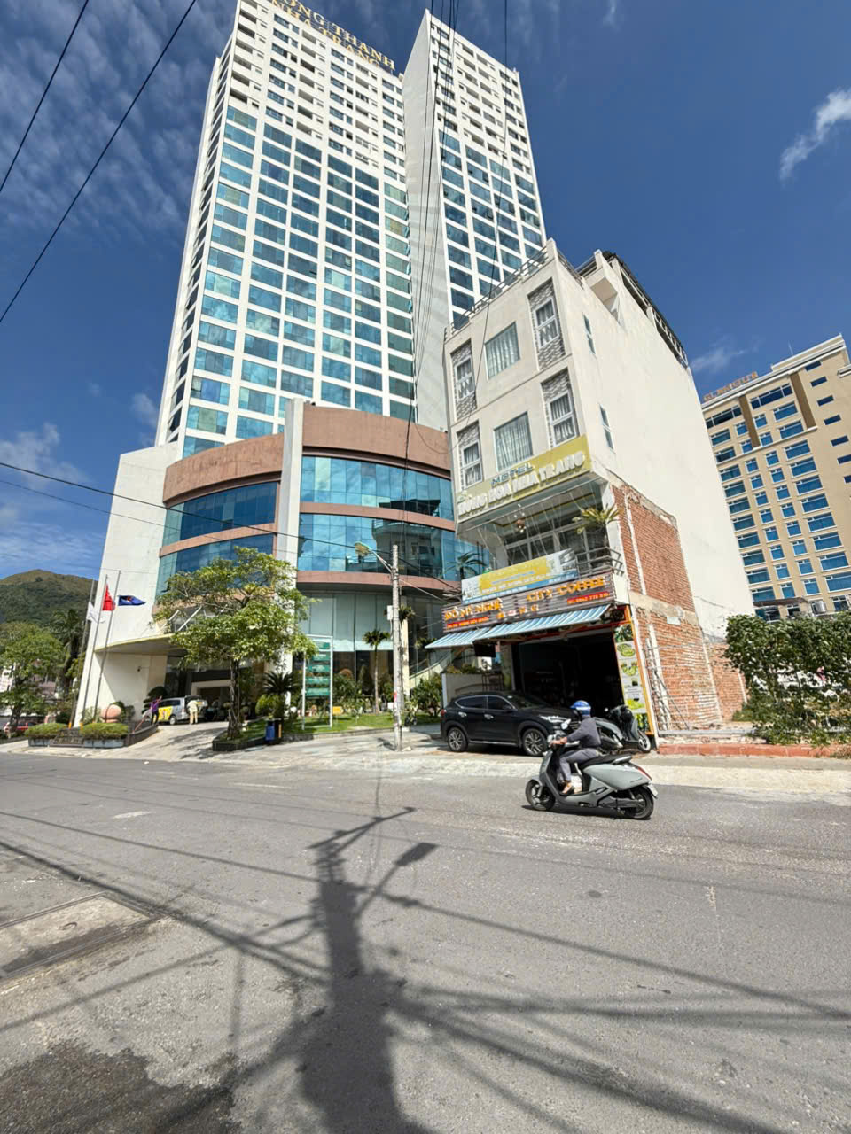  BÁN LÔ ĐẤT SÁT BIỂN BA LÀNG HẺM OTO DƯƠNG HIẾN QUYỀN, BẮC NHA TRANG. 