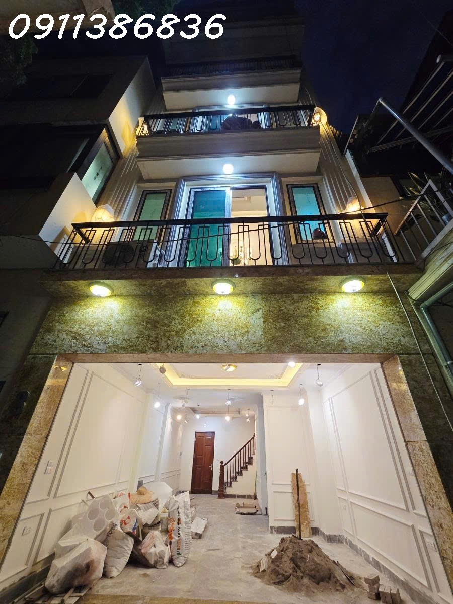  ????10M ra Mặt phố Dương Quảng Hàm, Ô tô vào nhà, Mới cứng, 50m 7T Thang máy???? 