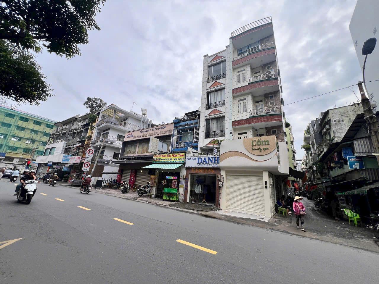  ** GÓC 2 MẶT TIỀN NGUYỄN BIỂU P. 2. QUẬN 5 