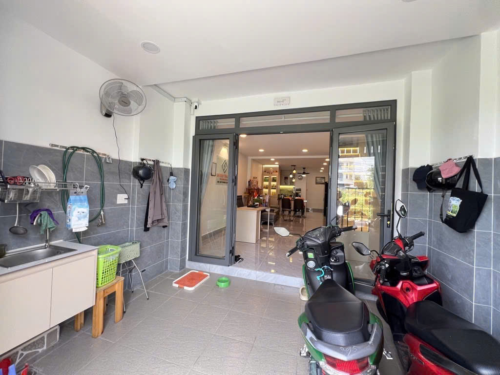  NHÀ ĐẸP TÂM HUYẾT - Ô TÔ NGỦ NHÀ - LÊ VĂN VIỆT ,F TĂNG NHƠN PHÚ B 