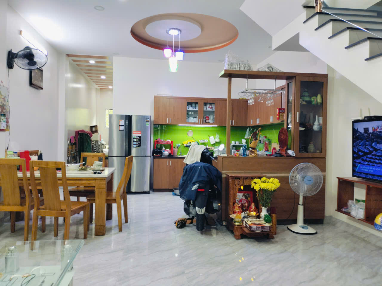  Nhà 2 tầng Vĩnh Châu - Vĩnh Hiệp, cách đường Vĩnh Thái chỉ 150m, gần chợ dt 75m2 Vĩnh Thái - giá 3,5tỷ Số chứng chỉ: KH - 25.000576 