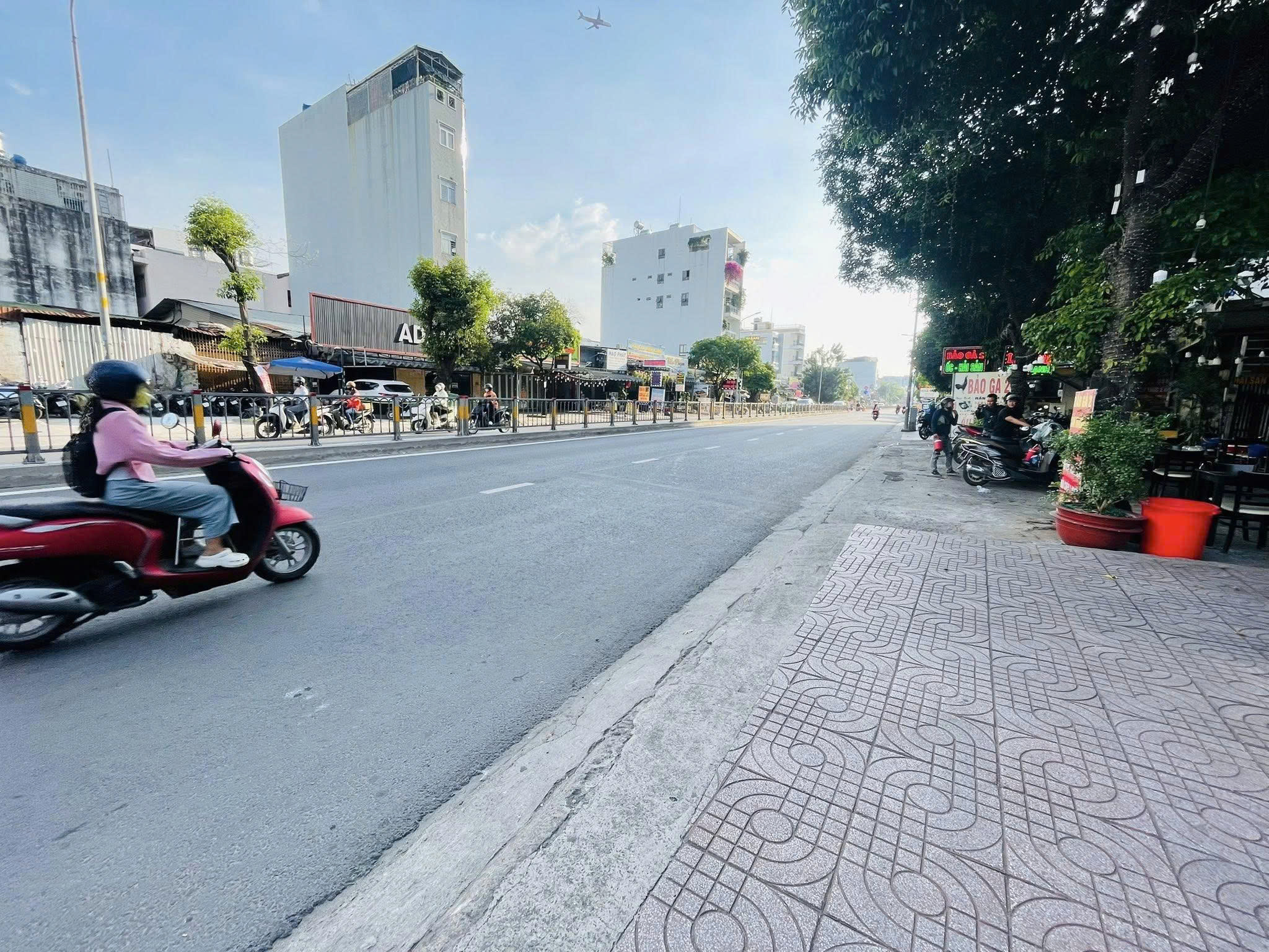  Bán nhà Mặt tiền Tây Thạnh - gần Lê Trọng Tấn, 4,4x24m, 2 Tầng cũ, HĐT 18 triệu, 14,5 tỷ. 