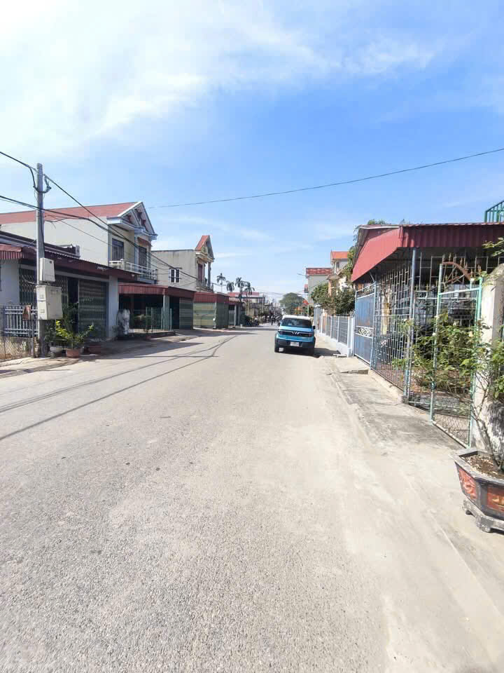  Chính chủ cần tài chính xử lý công việc bán gấp đất Lô góc Mặt nhựa lớn KHU KINH TẾ NINH CƠ 