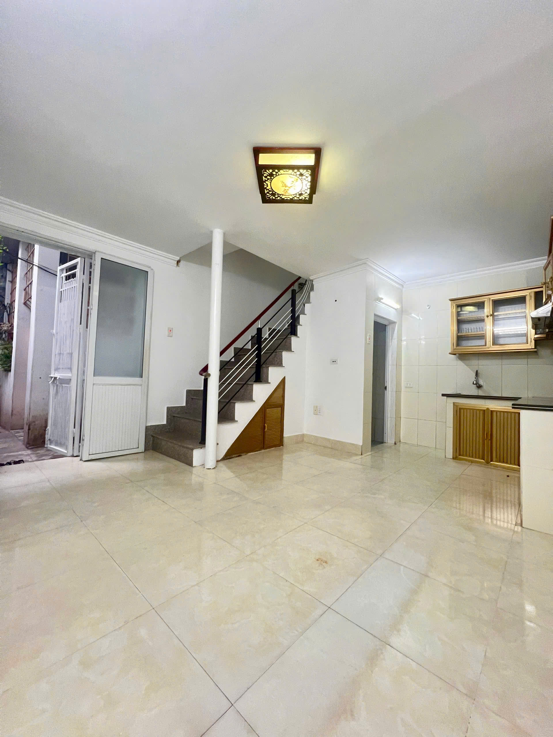  BÁN NHÀ 3 TẦNG ĐỘC LẬP NGÕ 121 AN ĐÀ, NGÔ QUYỀN  SỔ ĐỎ 2 QUYỀN  GIÁ TỐT 