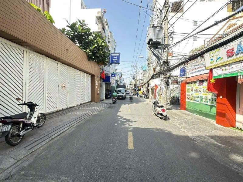  Bán nhà Mặt tiền Phan Văn Hân - giao Xô Viết Nghệ Tĩnh,10x22m, 3 Tầng, 1 đời chủ, 48 tỷ. 