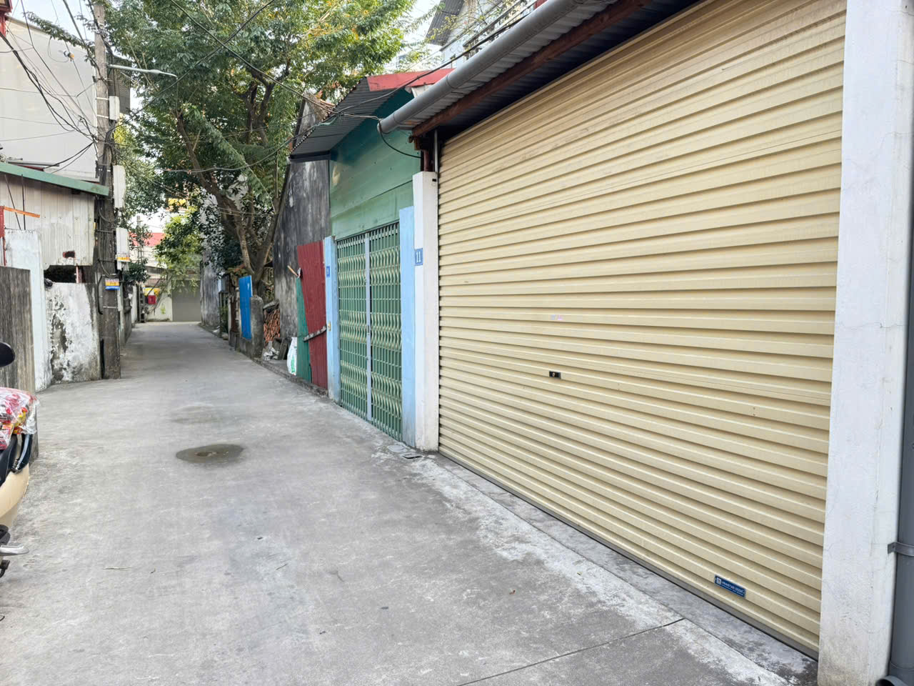  Bán đất tặng nhà C4, thôn Gia Thượng - tổ 4, Quang Minh. Đường rộng, xe oto 4 chỗ đỗ sân 