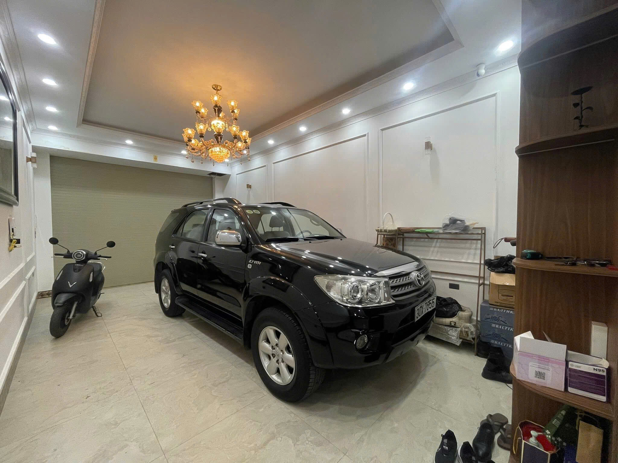  Ngọc Thuỵ nhà dân xây  DT 90m - MT 4,5m xây 5 tầng thang máy  Giá hạ kịch sàn 21,5 tỷ 