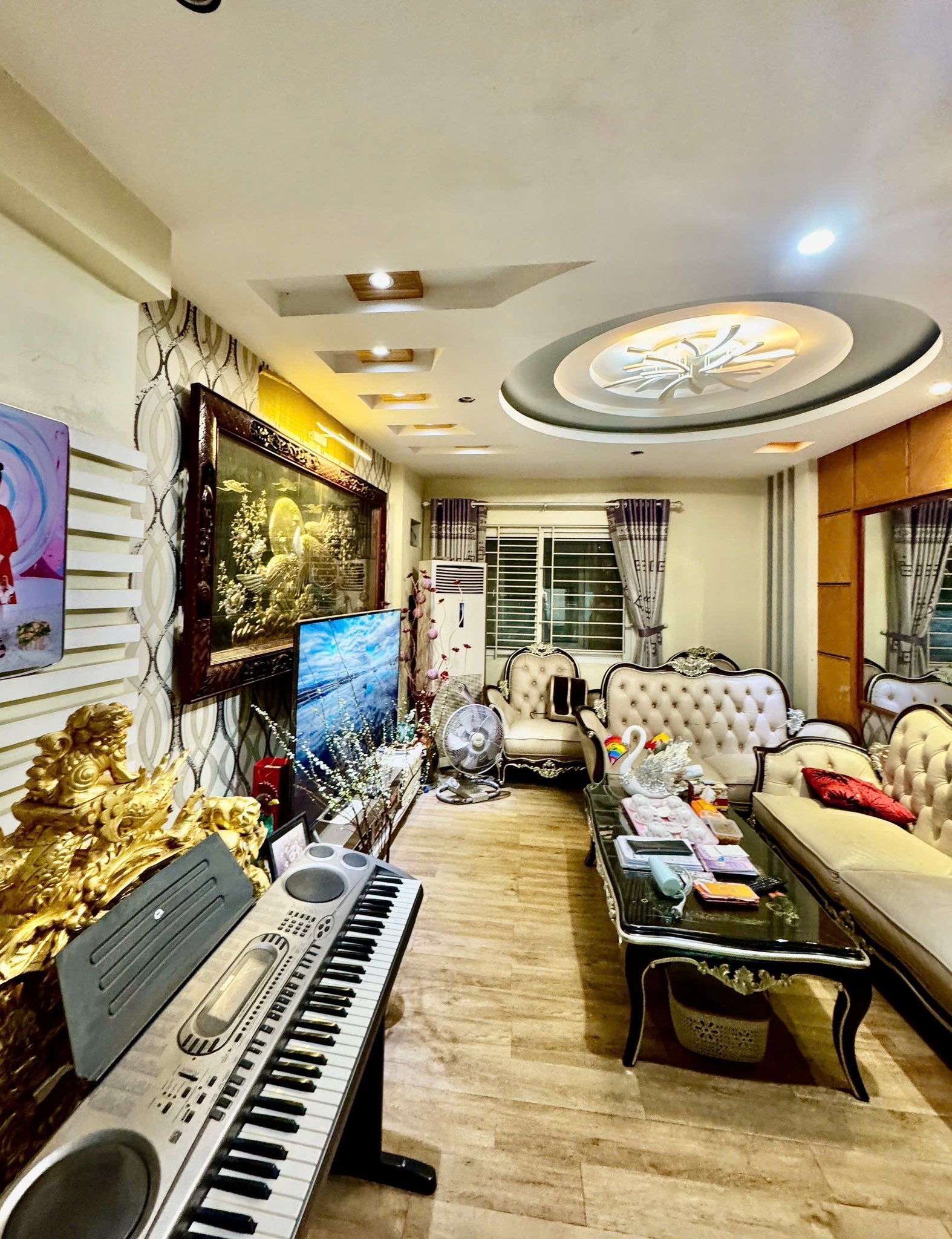  NHÀ ĐẸP Ở NGAY PHỐ HOÀNG HOA THÁM 37M, 5T, NHỈNH 11 TỶ- NGÕ TRƯỚC NHÀ  RỘNG THOÁNG 2 MẶT- Ô CHỜ THANG MÁY 