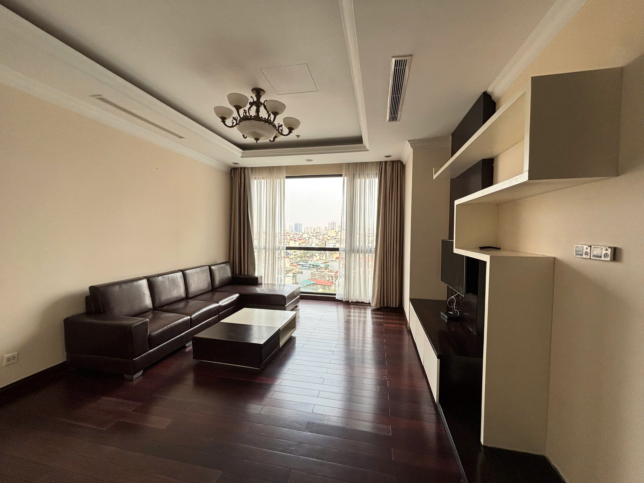  Cho thuê căn hộ chung cư Royalcity,  134 m², 3PN, 25 Triệu 