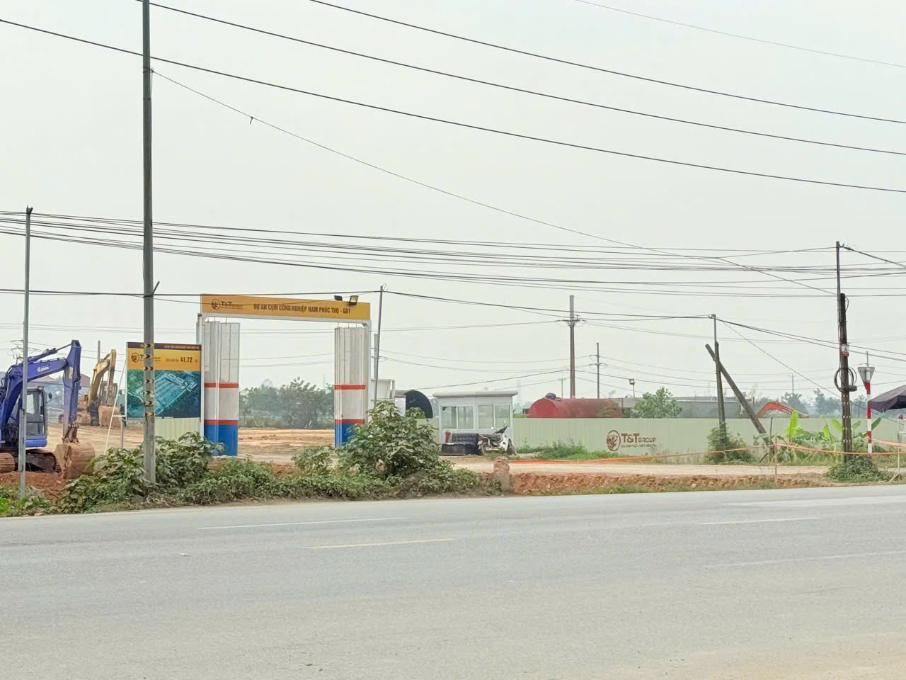  CC CẦN BÁN CĂN NHÀ CẤP 4 NGỌC TẢO,PHÚC THỌ, HÀ NỘI.
DIỆN TÍCH 72M CÁCH , ĐƯỜNG 32. TRƯỜNG HỌC .CÁC CẤP,TRỢ, TRẠM Y TÊ, ỦY BAN CHỈ VÀI TRĂM MÉT.
 GIÁ  CHỈ HƠN 2XTY.
LH;0964982442. 