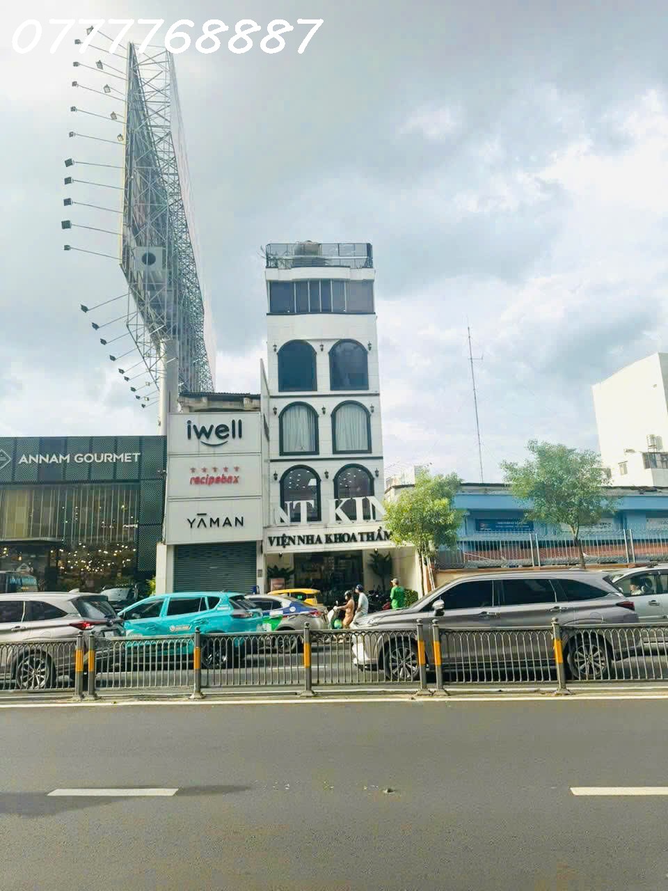  Siêu phẩm MT Nguyễn Văn Trỗi 5 tầng, ngang 6m KD sầm uất 