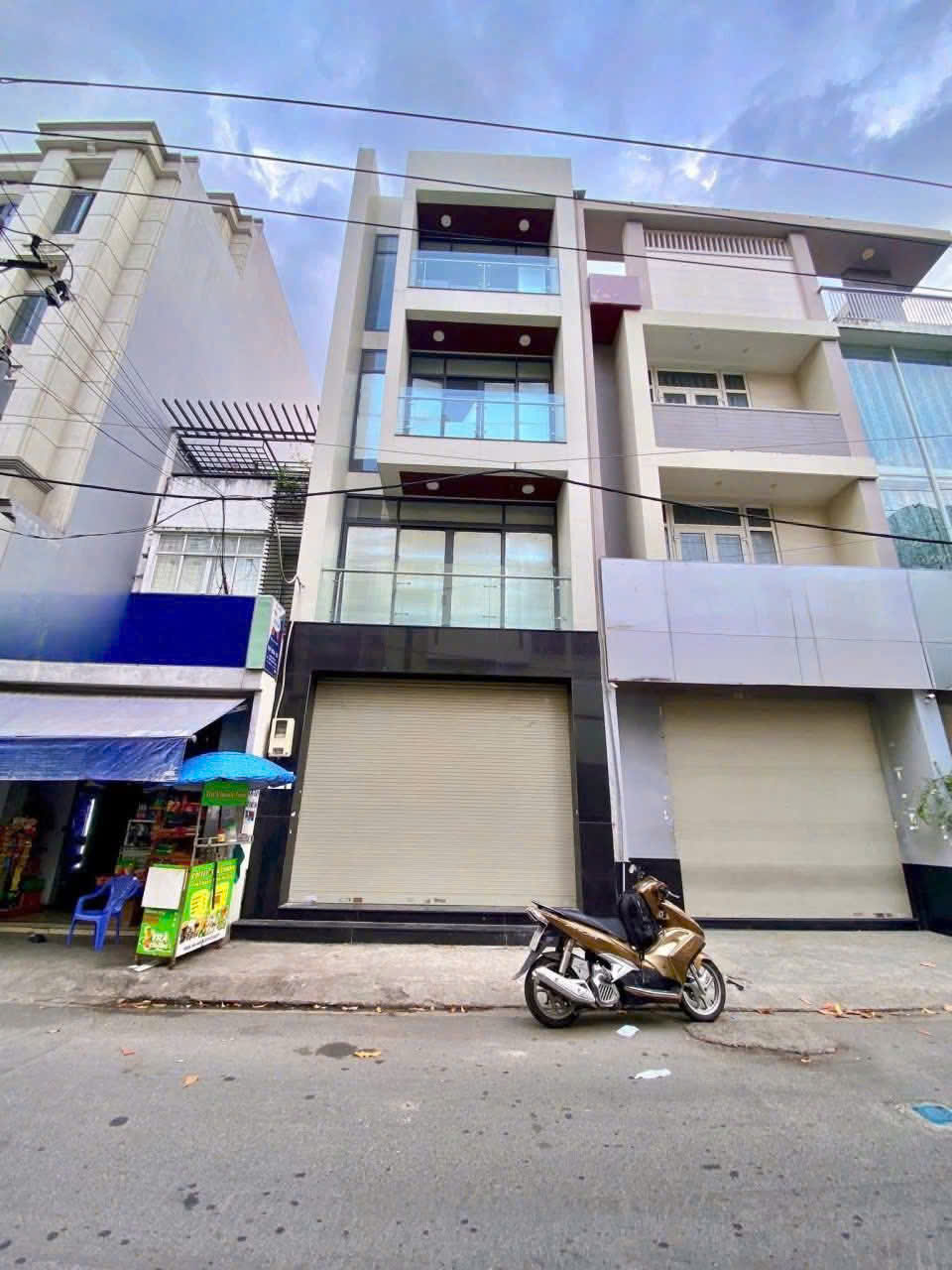  CHO THUÊ NHÀ MT PHẠM PHÚ THỨ - DT 4.2*33M - 3 LẦU SUỐT - KHU CHỢ VẢI TIỆN KD - GIÁ 35TR 