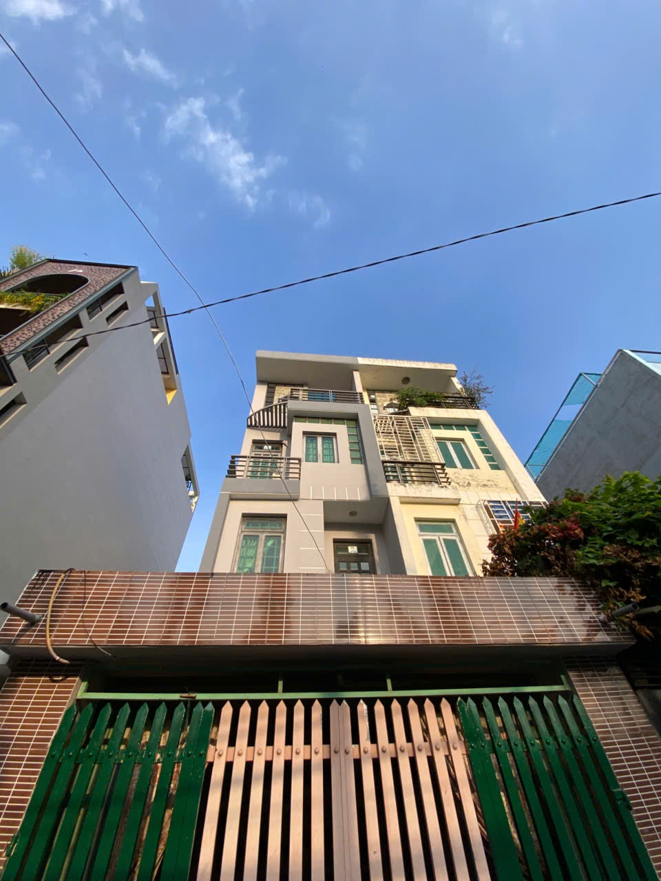  GẤP BÁN - GIẢM 2.4 TỶ - CHÍNH CHỦ - DƯƠNG QUẢNG HÀM - P6 GÒ VẤP - 4 TẦNG BTCT - 6PN LỚN - MT 8M - BÁN 11.2 TỶ - TL - 4 X 18 - 72M 