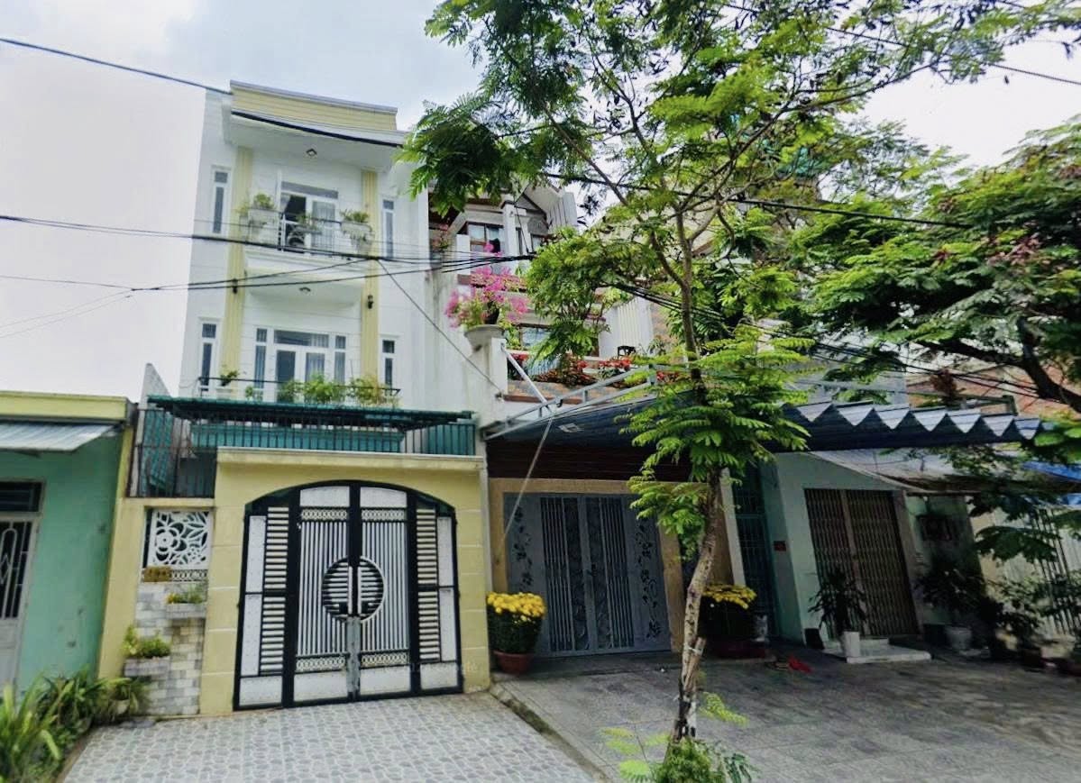  Bán nhà 3 tầng đường Nguyễn Xí -  Trục đường kinh doanh 