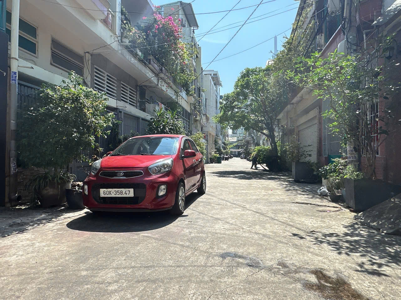  Bán nhà tặng NT vào ở ngay HXH Phan Huy Ích ngang 4m 56m2 gần Emart chỉ 5.8 tỷ. 