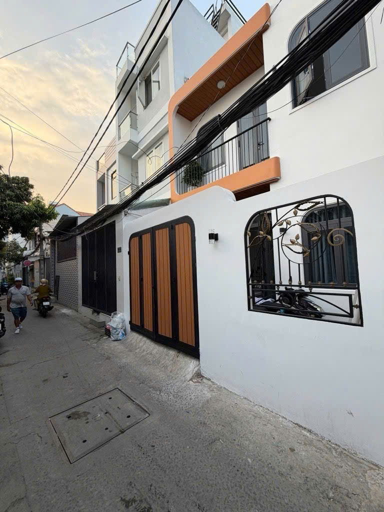  BÁN NHÀ HẺM XE HƠI 160 NGUYỄN VĂN QUỲ 