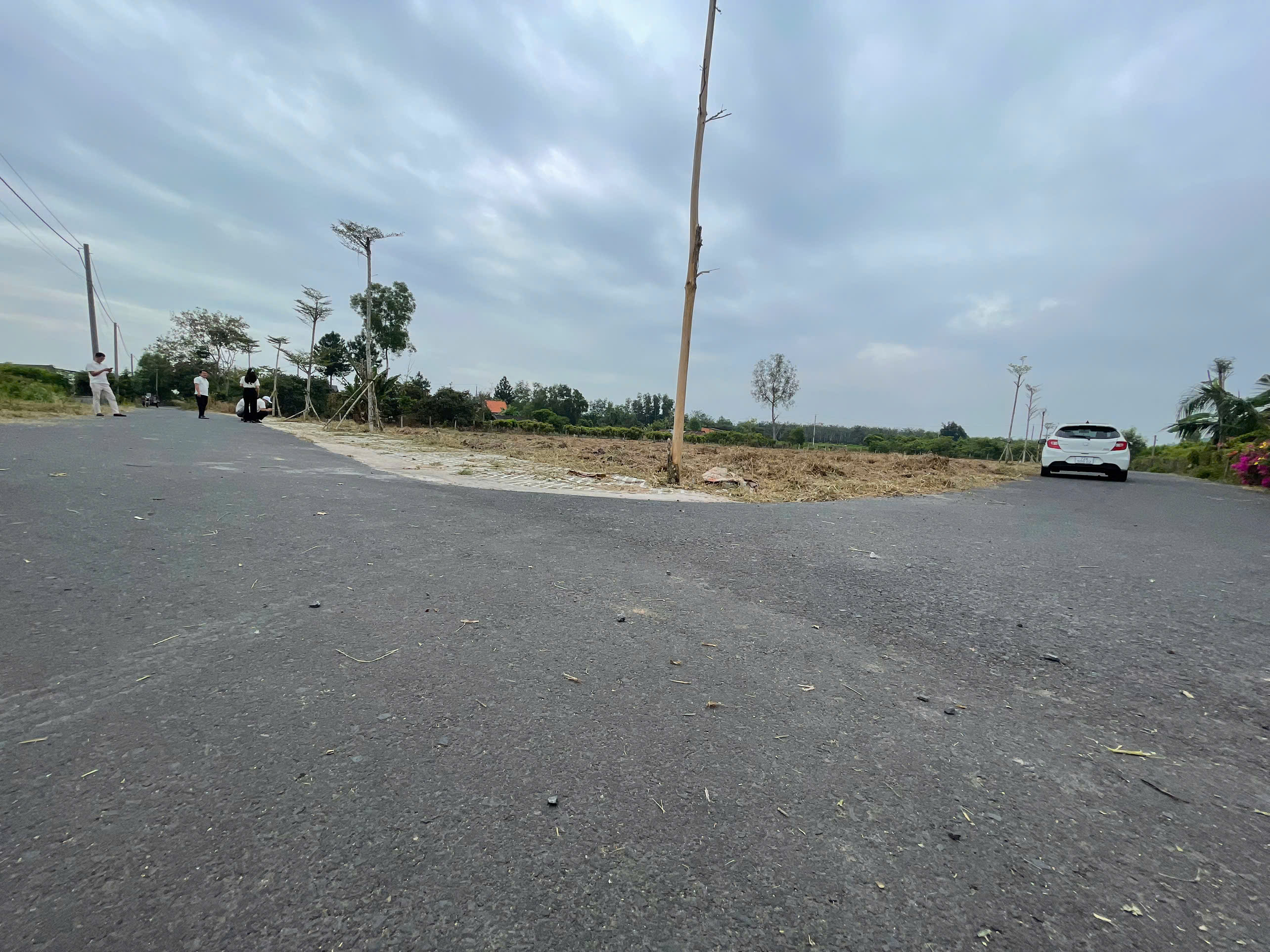  [SIÊU PHẨM] BÁN 10 LÔ ĐẤT NỀN HỒ TRÀM GIÁ F0 CHỈ 700TR - SỔ SẴN CÔNG CHỨNG NGAY - ĐÓN ĐẦU CAO TỐC 