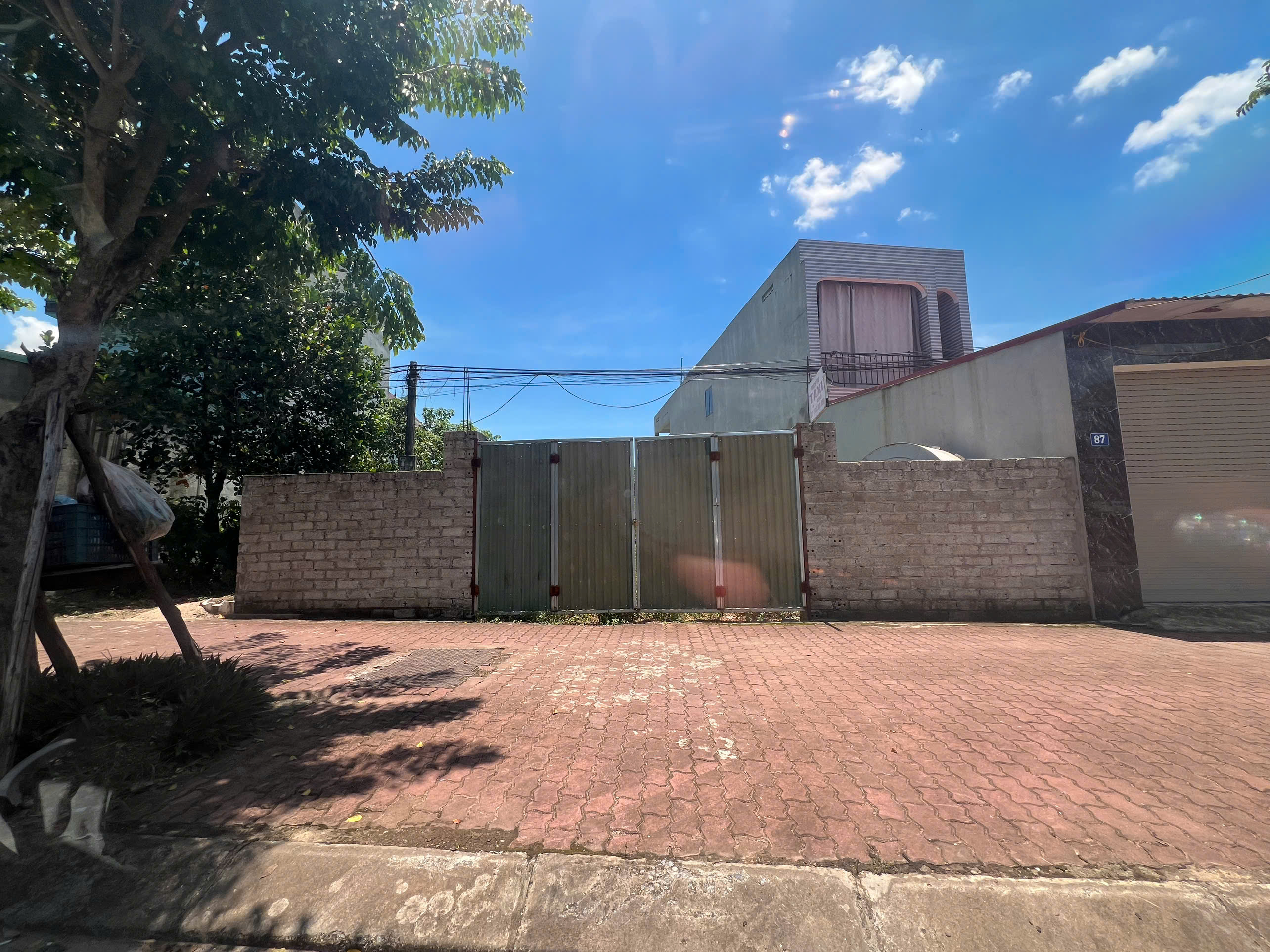  BÁN GẤP LÔ GÓC, VIEW HỒ 128M,TT HOÀ LẠC,ĐƯỜNG TRỤC CHÍNH, KINH DOANH, GẦN ĐH QUỐC GIA, ĐH FPT, GIÁ 3.x TỶ 