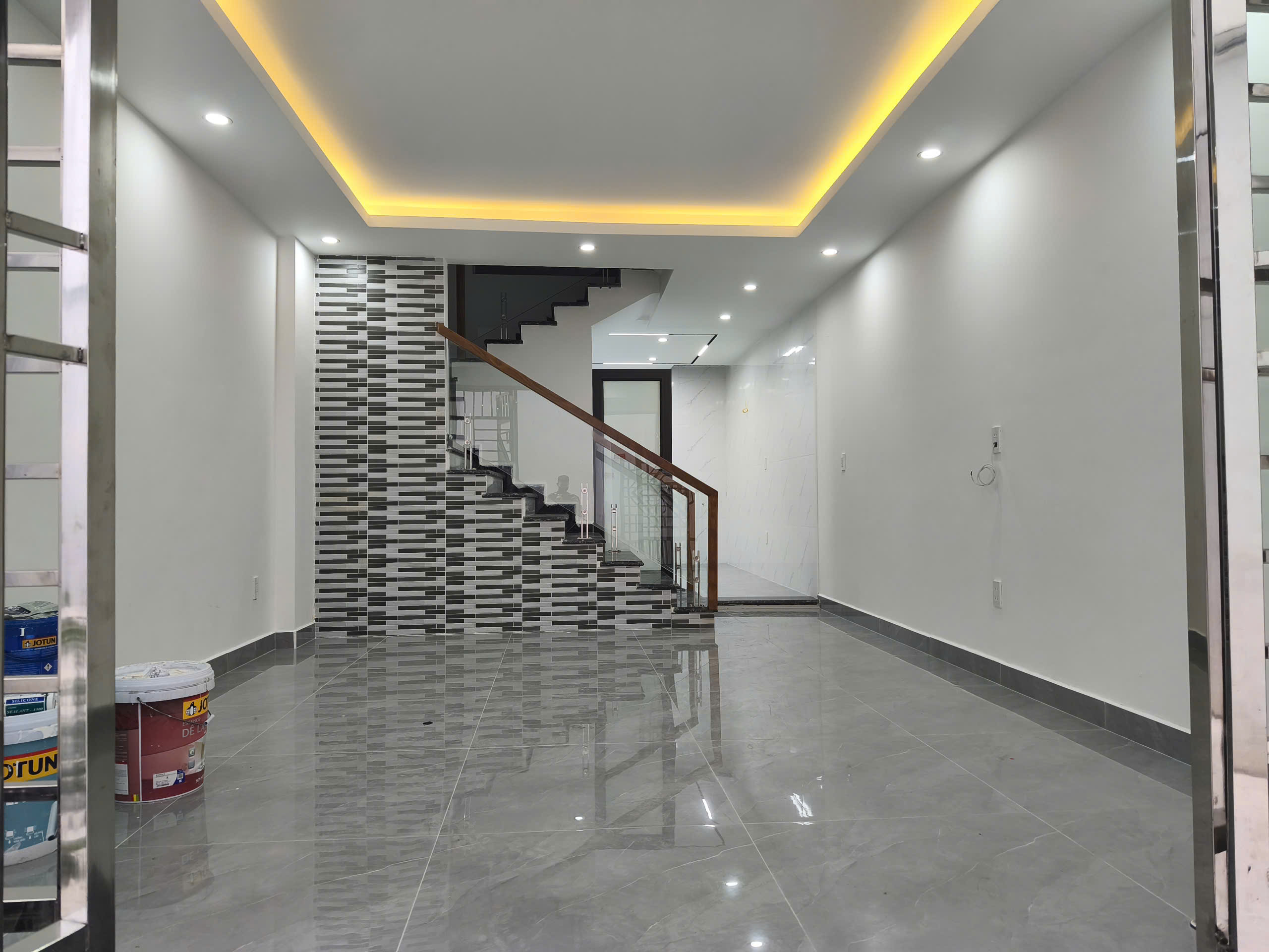  SIÊU PHẨM NHÀ ĐẸP - NGÕ THÔNG - Ô TÔ ĐỖ CỬA ĐƯỜNG ĐÀ NẴNG - HẢI PHÒNG 