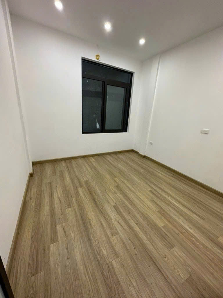  BÁN NHÀ VIP TT LÁNG HẠ – MẶT PHỐ – BAN CÔNG RỘNG 50M – GIÁ 5.9 TỶ 