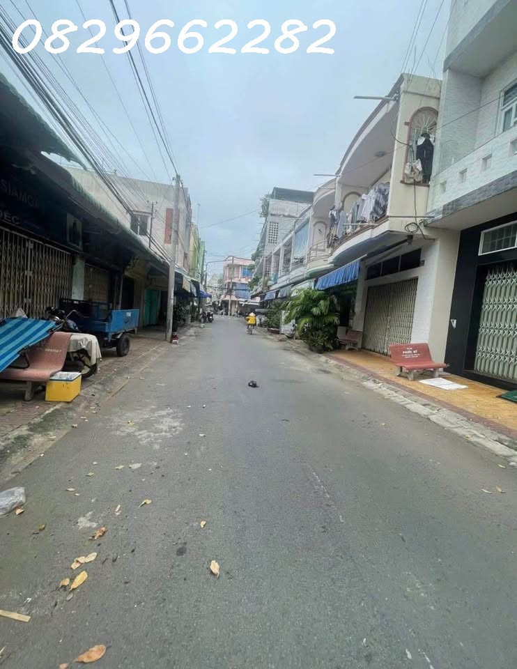  Bán nhà mặt phố Ngô Thời Nhiệm, P. Sa Đéc, Đồng Tháp. DT 25m2, 4 tầng, 2PN, Sổ Hồng. Giá 2 tỷ. Hướng Bắc. 