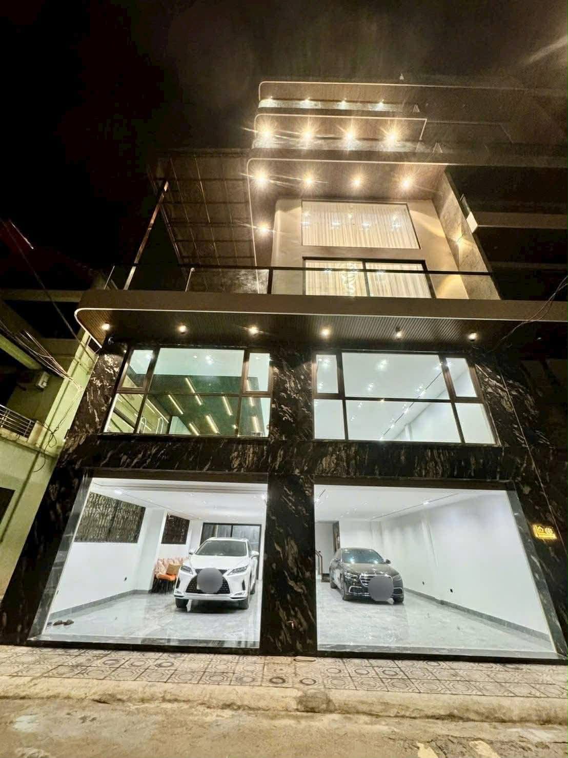  Siêu phẩm Nguyễn Sơn, 2 mặt ôtô tránh, 150m x 7tầng, MT 10m, thang máy, bể bơi, full nội thất Luxury 