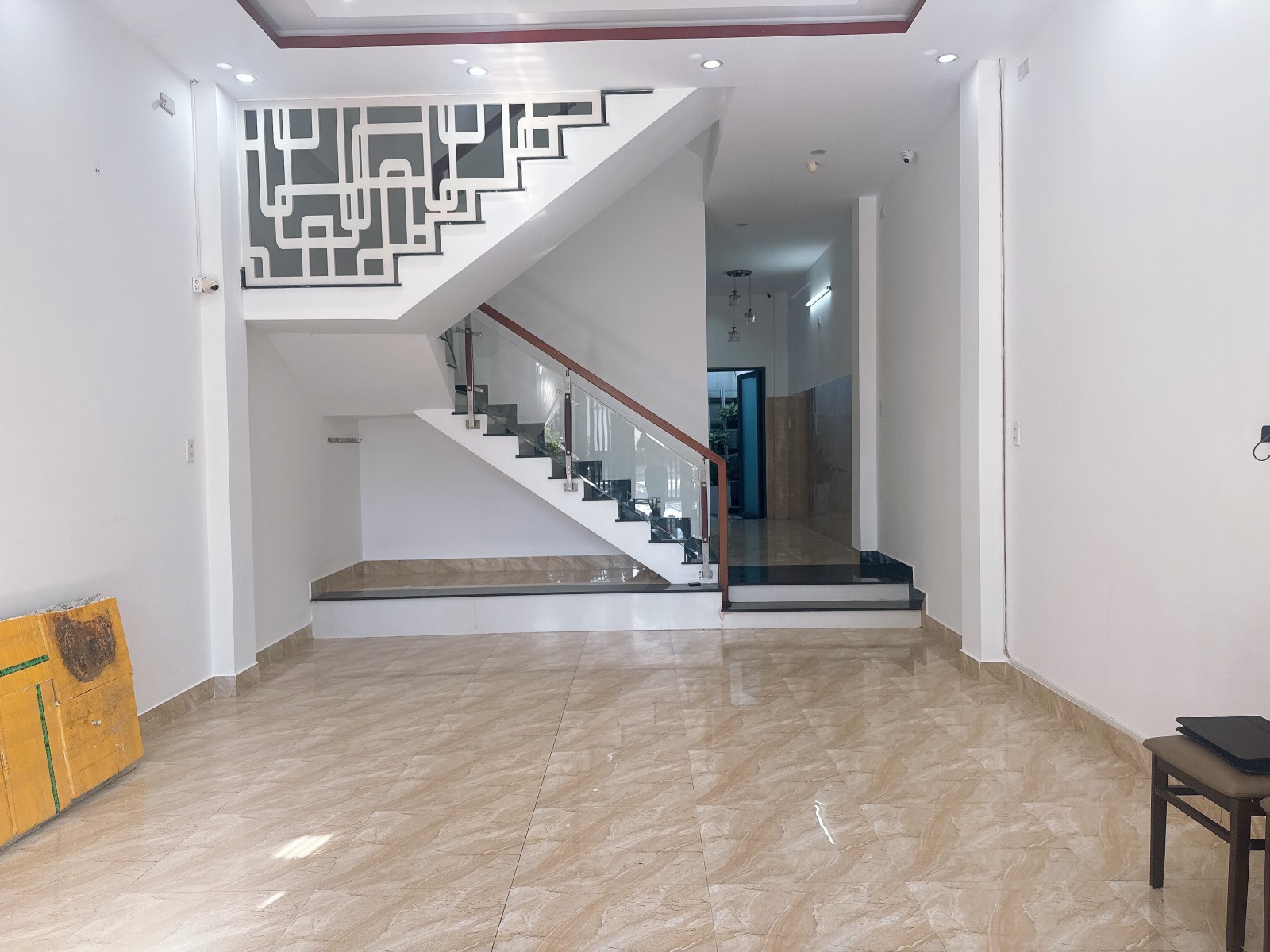  Bán nhà 3 tầng mặt tiền Yên Khê 2, gần lô góc, gần 80m2, kinh doanh tốt 