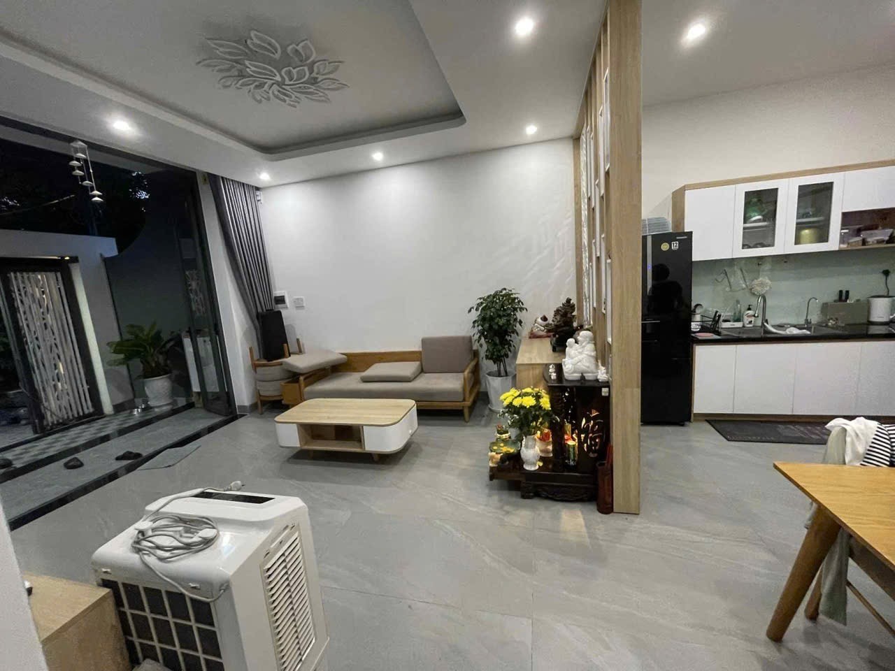  Bán nhà lô góc 2 mặt tiền Vùng Trung 3, đường 7m5, 200m2, nhà 2 tầng giá 14.5 tỷ 