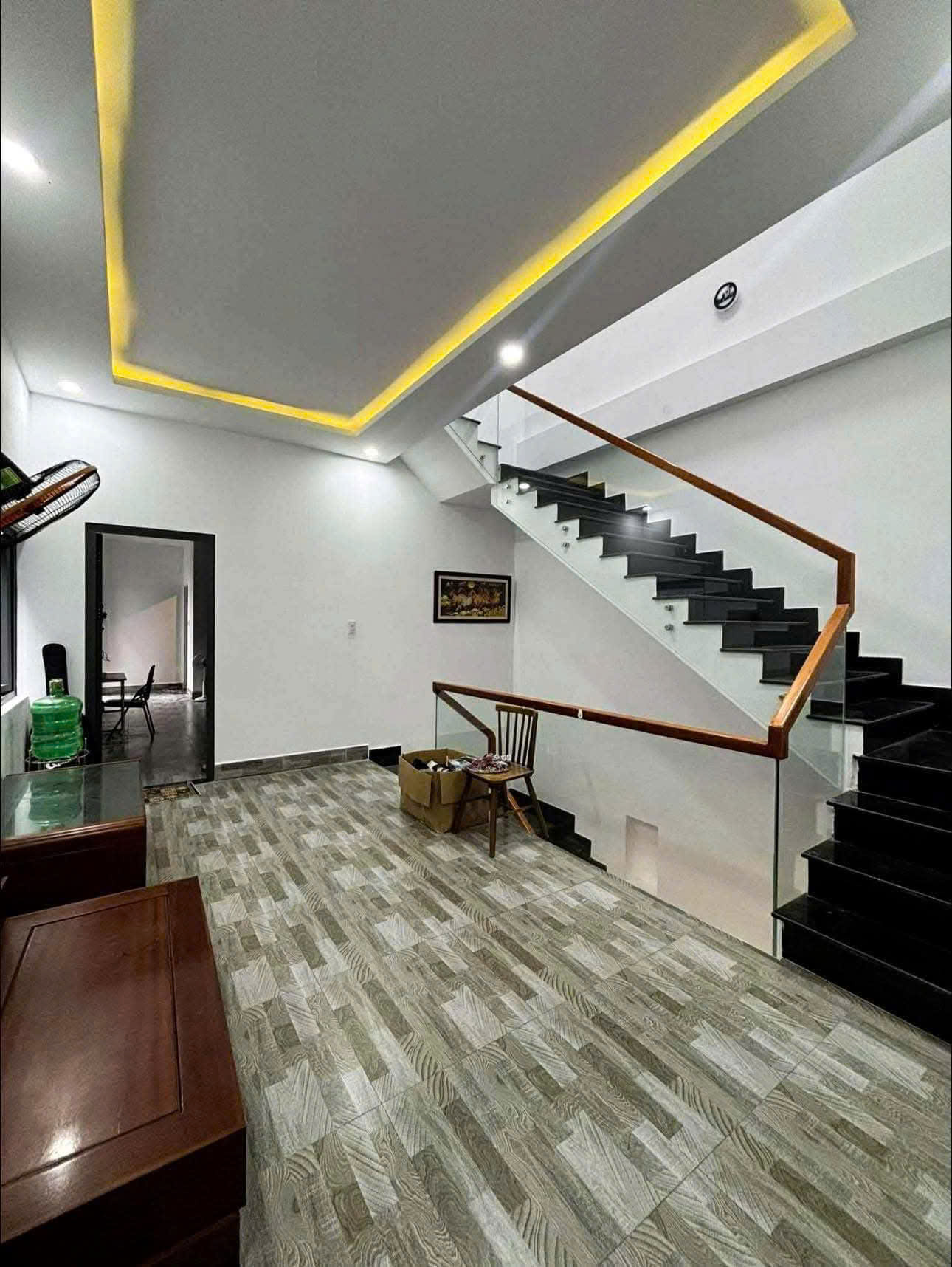  ????????Bán nhà 3 tầng mặt tiền đường CHƠN TÂM 5 - Gần ĐH SƯ PHẠM 