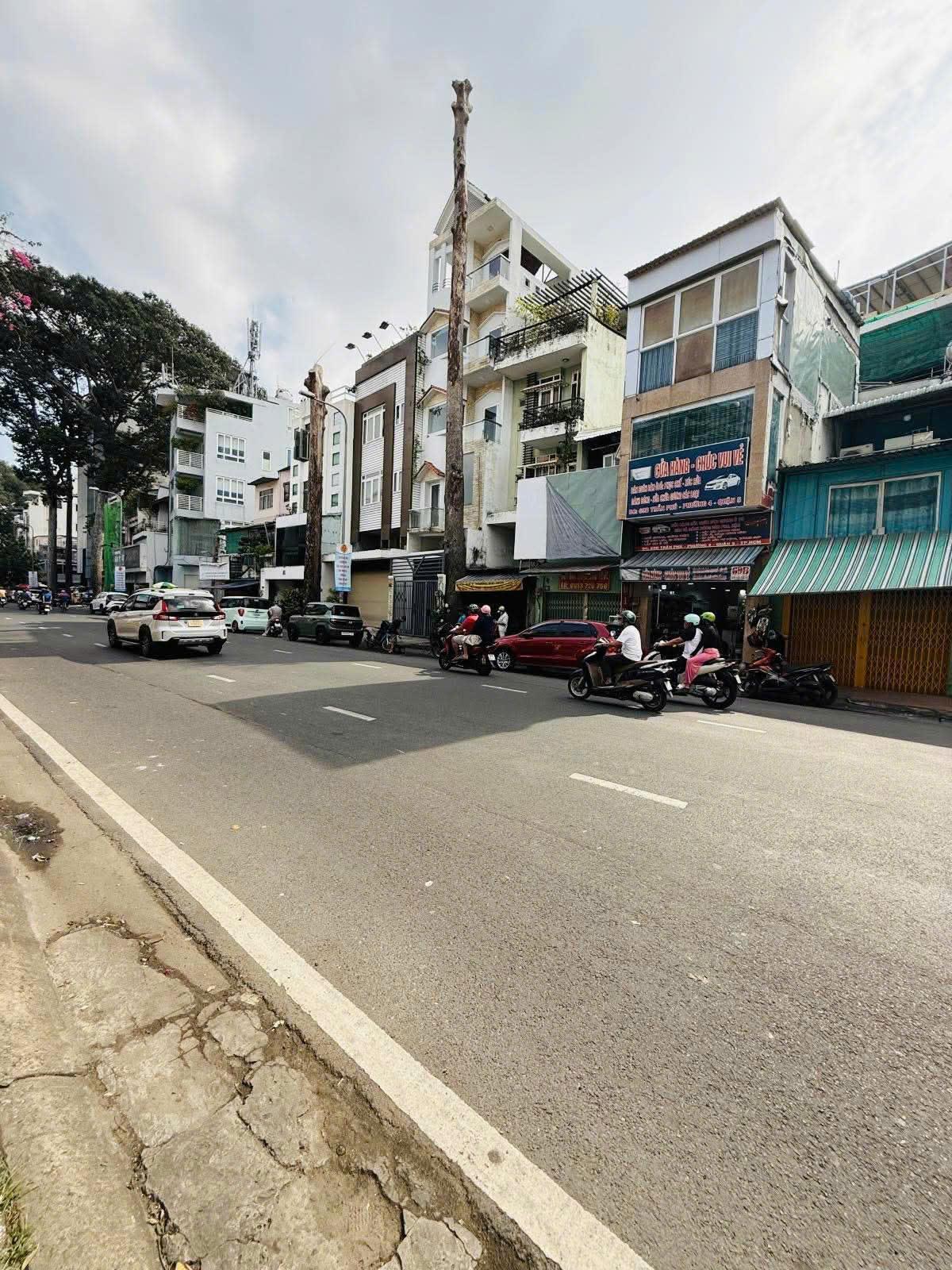  Nhà 4Tầng–Hẻm Thông- Chỉ 10m Ra Mặt Tiền Đường 3/2, 2 Mặt Thoáng,Chỉ 8Tỷ50Tr 