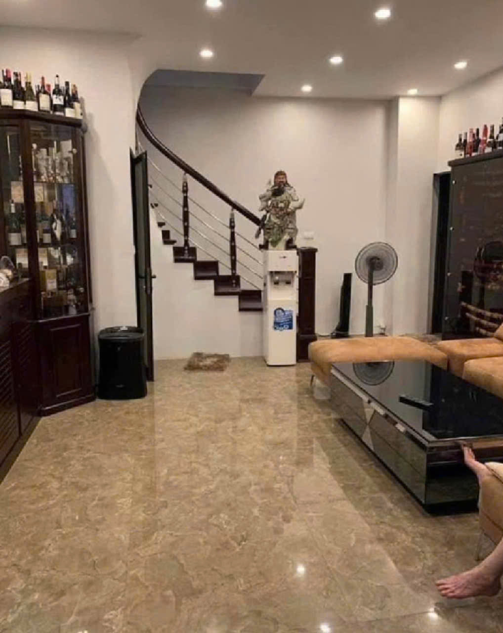  Bán nhà lô góc Linh Quang 42m² – 4 tầng – 5 phòng – cách ô tô 30m – 12.2 tỷ 