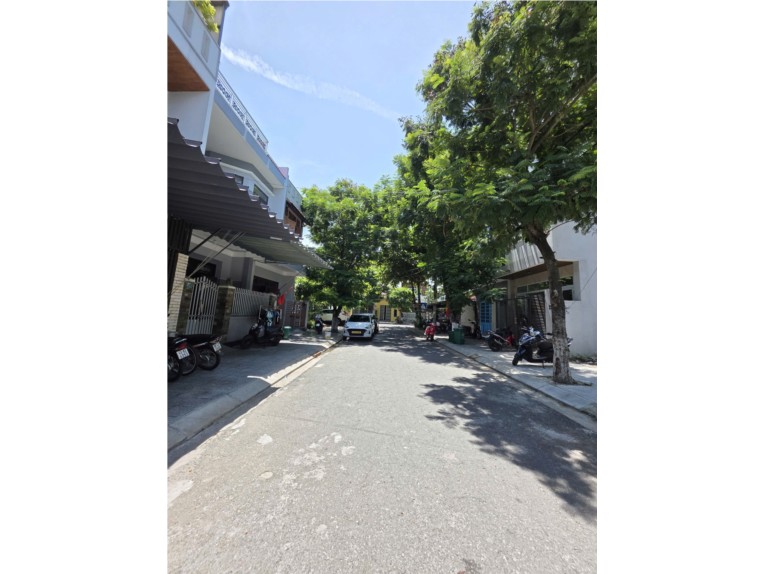  Bán lô đất biển đường TÂN PHÚ 1 - Cách Bãi Tắm Mân Thái 500m . DT 90m2 giá 10ty5 LH 0942992361 