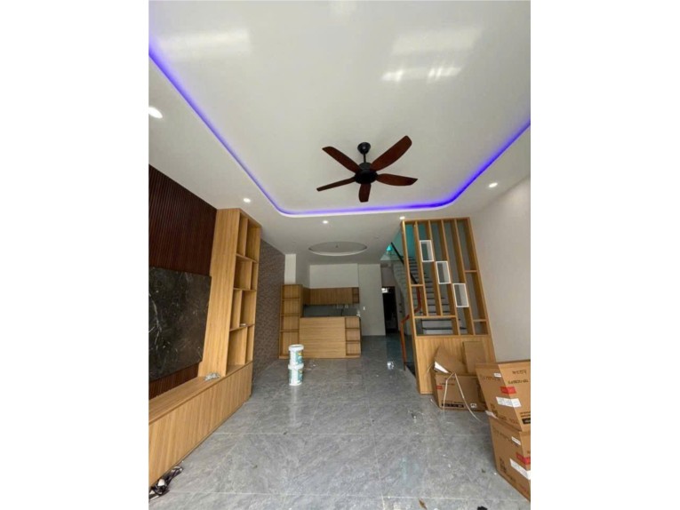  Bán nhà 2,5 tầng MT đườn LIÊM LẠC 3- Hoà Xuân- Cẩm Lệ. DT 100m2 giá 5ty790 LH 0942992361 