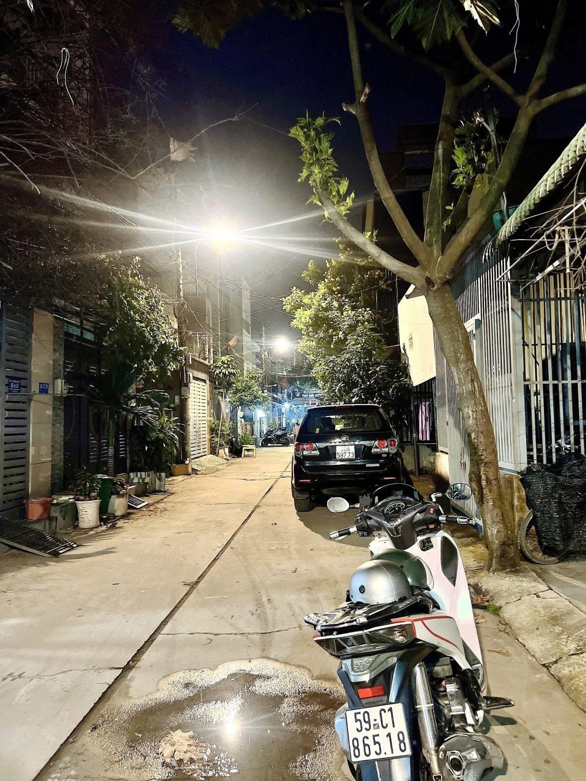  Nhà Giá Rẻ Q9-4,9 Tỷ-HXH-Gần Chợ-10Phut Ra Metro Bình Thái-45m2-3 Tầng  An Ninh 