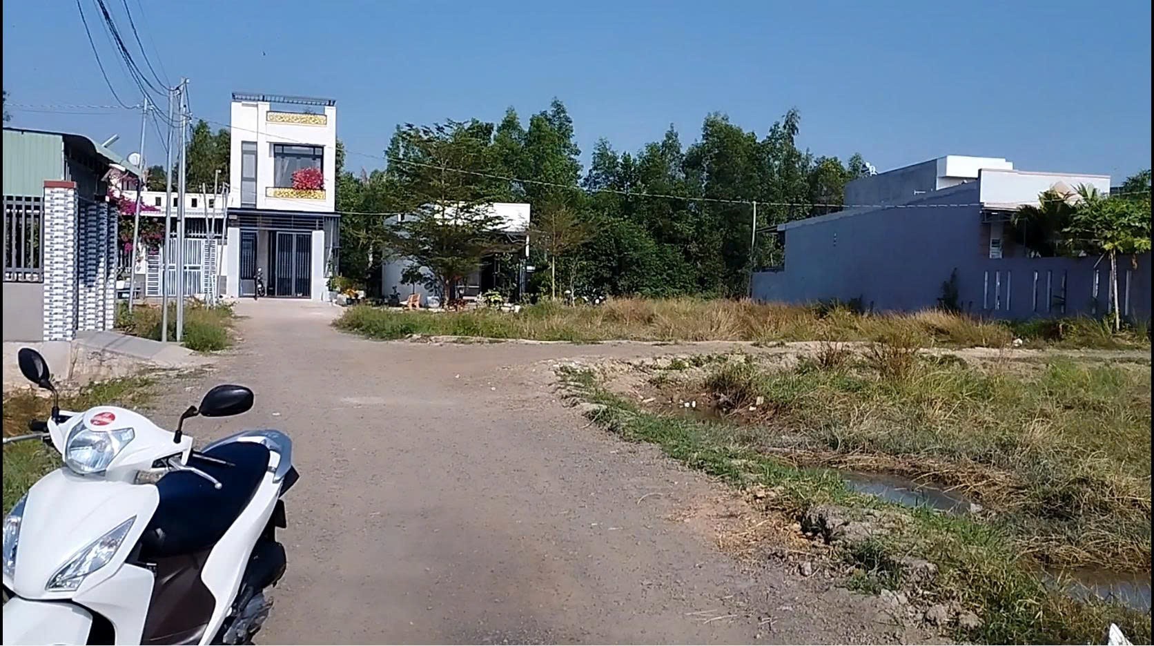  HOT CẦN  BÁN NHANH LÔ ĐẤT ĐẸP- GIÁ TỐT VỊ TRÍ TẠI huyện Long Điền, tỉnh Bà Rịa Vũng Tàu 