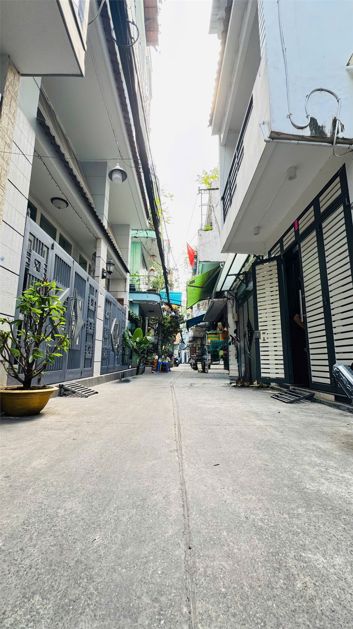  Quận 10 - Hẻm Trước Nhà 4M - 4 Tầng BTCT - Nhà Còn Mới - Nhỉnh 6 Tỷ 