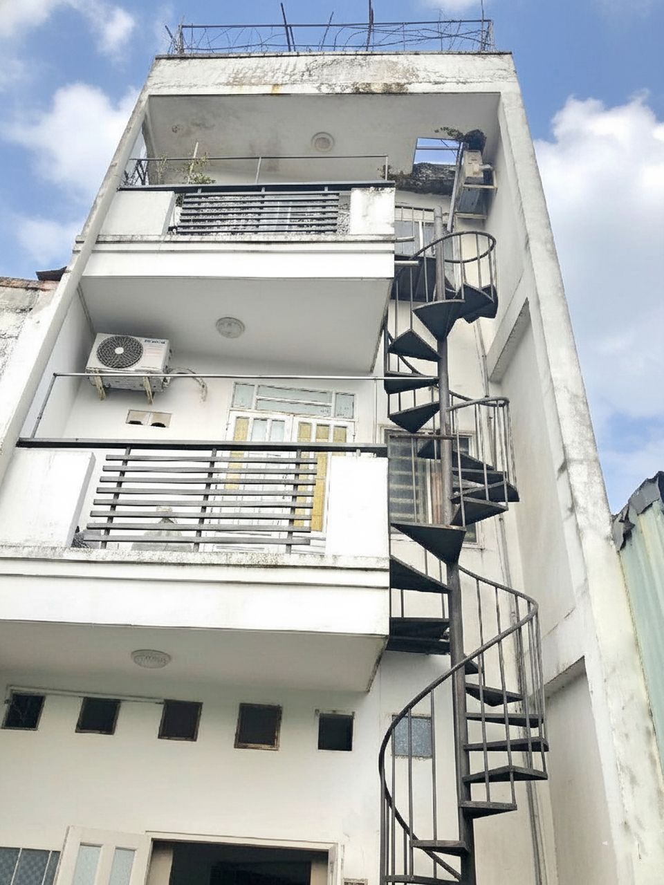  K2000 ✨ nhà Tô Ngọc Vân Q12, SHR, Vuông, HXH, 4.5x14m, 6.x tỷ x nhỏ 