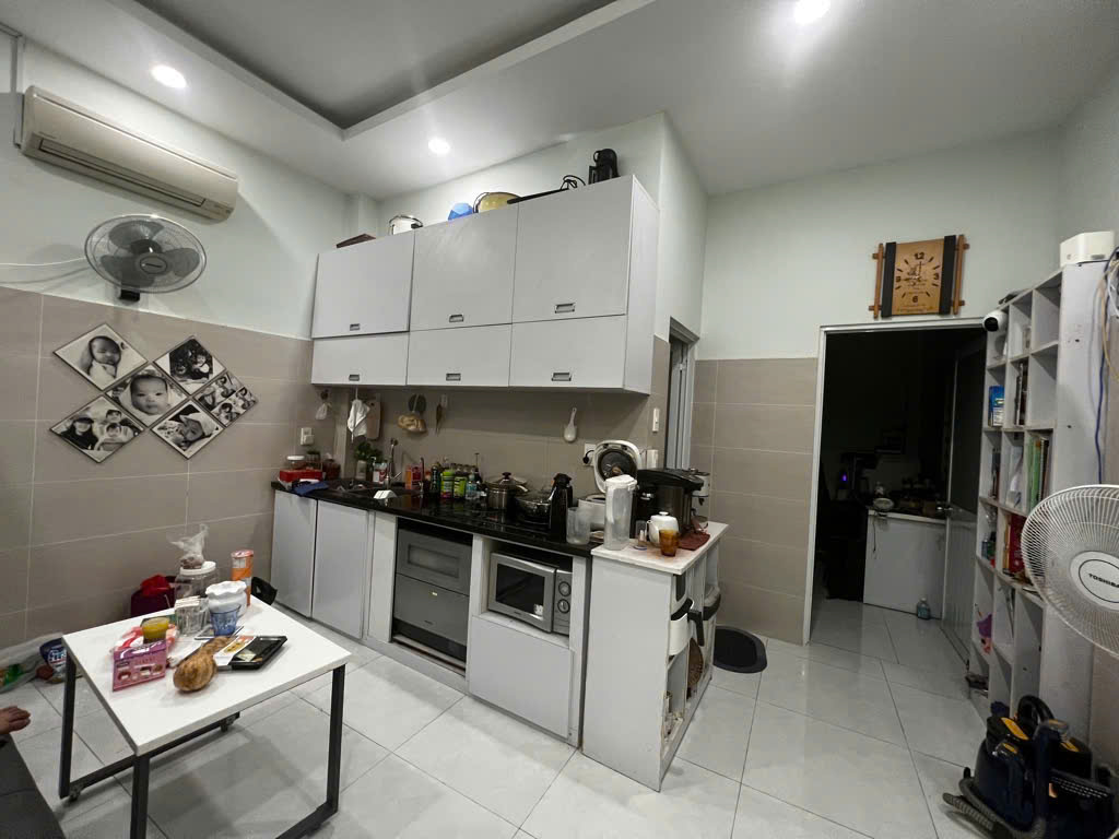  BÁN NHÀ KDC HỒNG LONG – HIỆP BÌNH PHƯỚC, THỦ ĐỨC  107m²  1 TRỆT 2 LẦU  6PN  GIÁ 8.5 TỶ  SỔ RIÊNG 