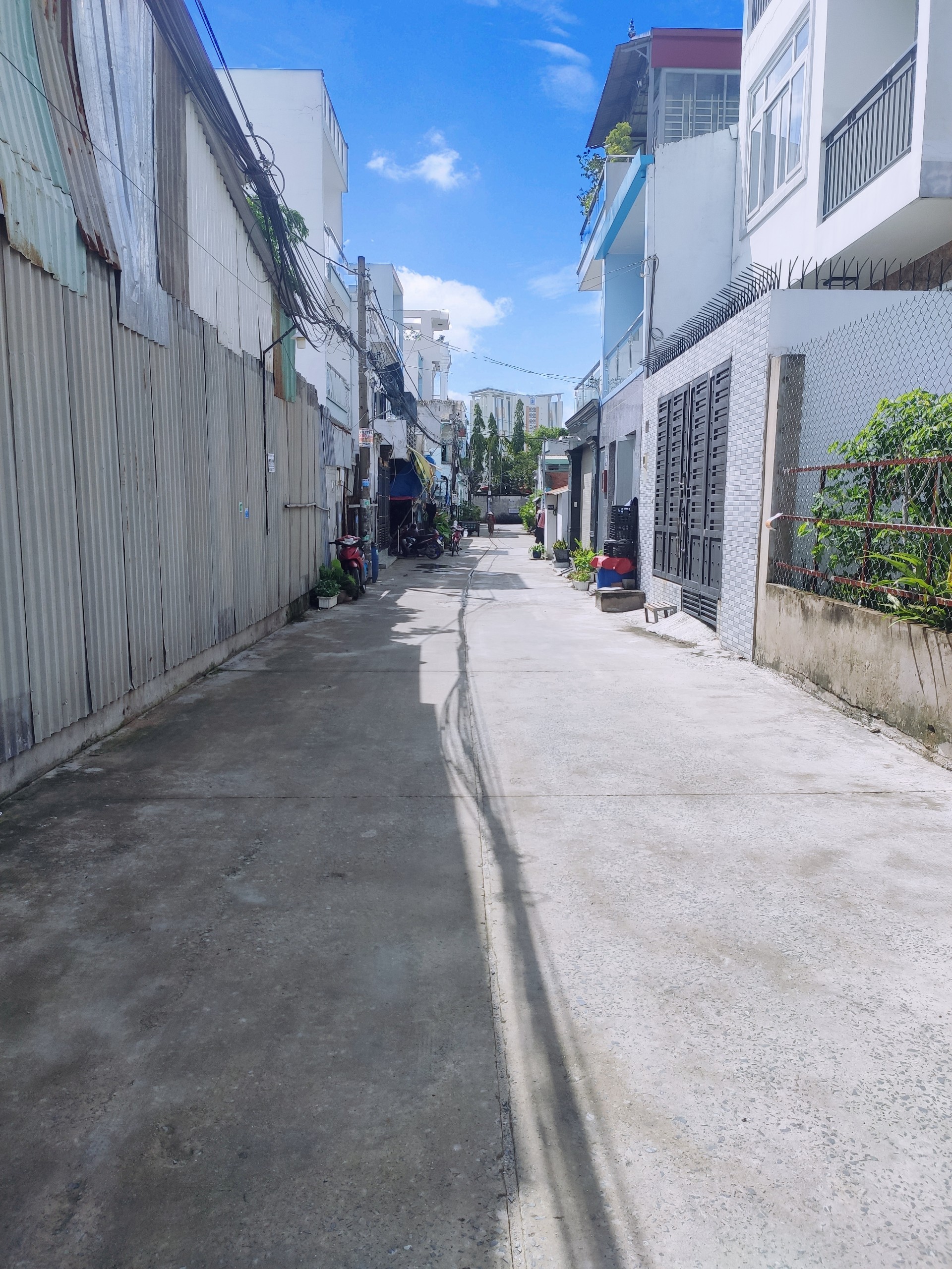  CẦN BÁN 129M2 8X16 ĐẤT THỔ CƯ HẺM XE TẢI TÂN KIÊN 