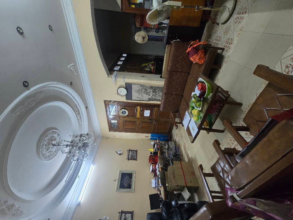  bán nahf Nguyễn Ngọc Vũ 94m 4 tầng chỉ 21 tỷ, sổ đỏ nở hậu 