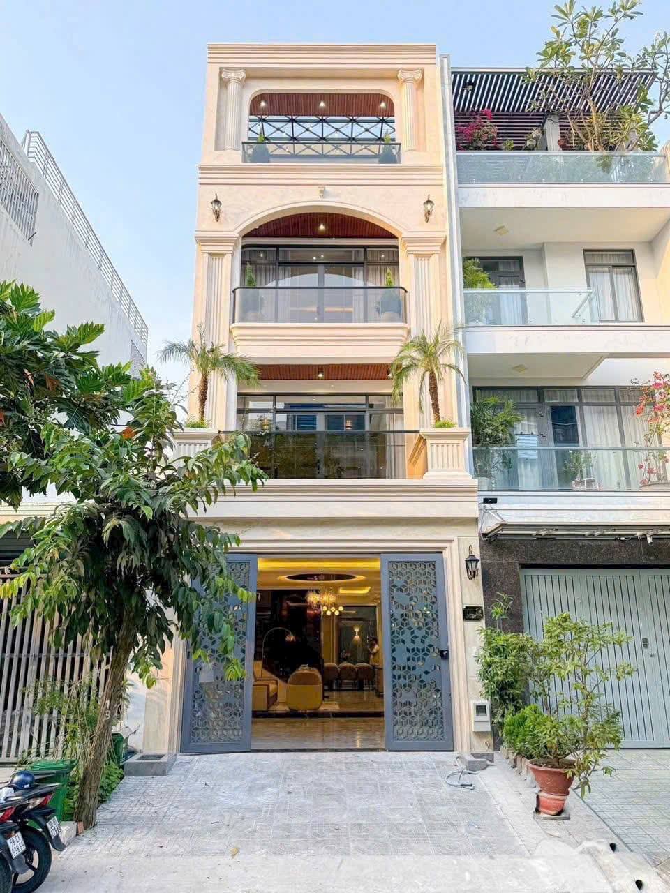  ❤️NHÀ ĐẸP ĐÓN TẾT❤️????Bán Nhà Phố Hiện Đại KDC Phạm Hữu Lầu, Quận 7 - Có Thang Máy - Liền Kề Phú Mỹ Hưng. 