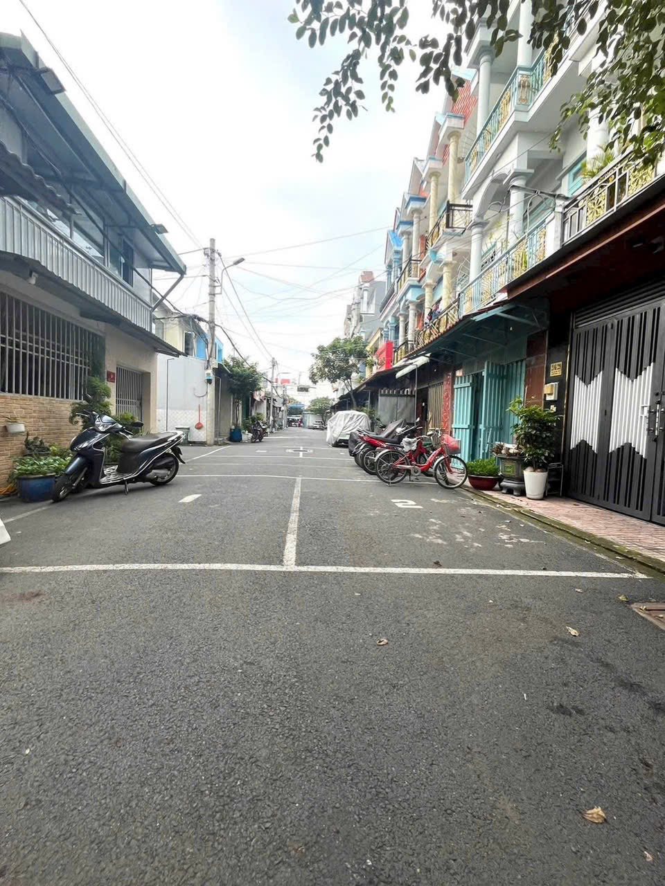  CHÍNH CHỦ GỬI NHÀ 4 TẦNG ĐƯỜNG TRƯỚC NHÀ 8M,  GẦN CHỢ ĐÔNG QUANG BÙI VĂN NGỮ, HIỆP THÀNH, Q12 