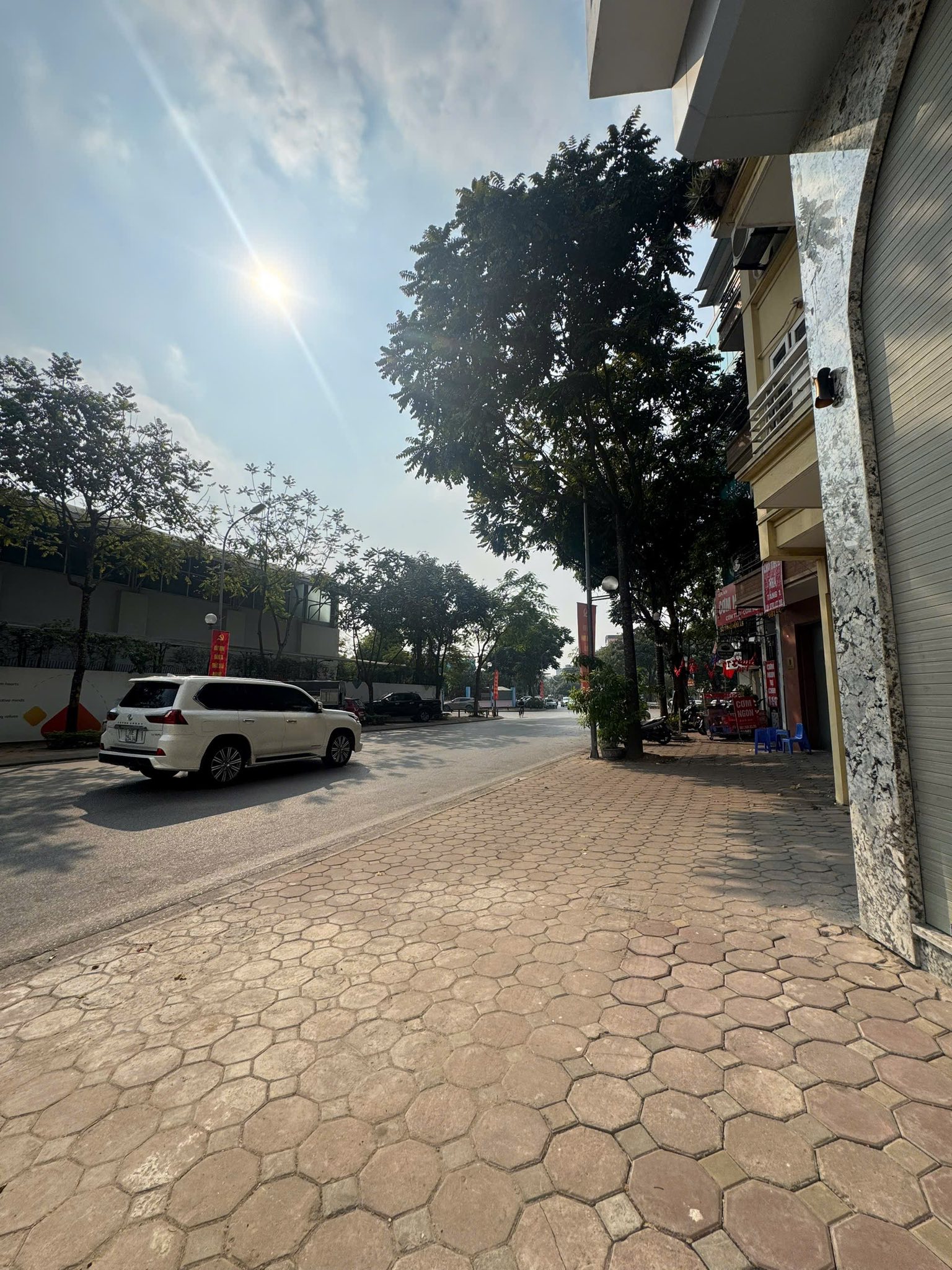  MẶT PHỐ LÕI BỒ ĐỀ 45M2, 7 TẦNG VỈA HÈ ĐÁ BÓNG, DÒNG TIỀN BẤT CHẤP - NHỈNH 2X TỶ 