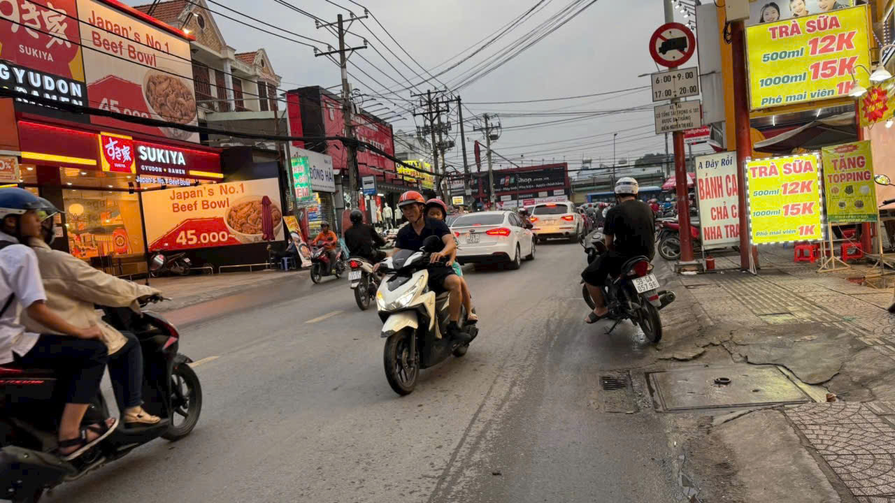  NHÀ (4.5x25) MẶT TIỀN NGUYỄN ẢNH THỦ – VỊ TRÍ VIP NHẤT Q12 GIÁ RẺ. 