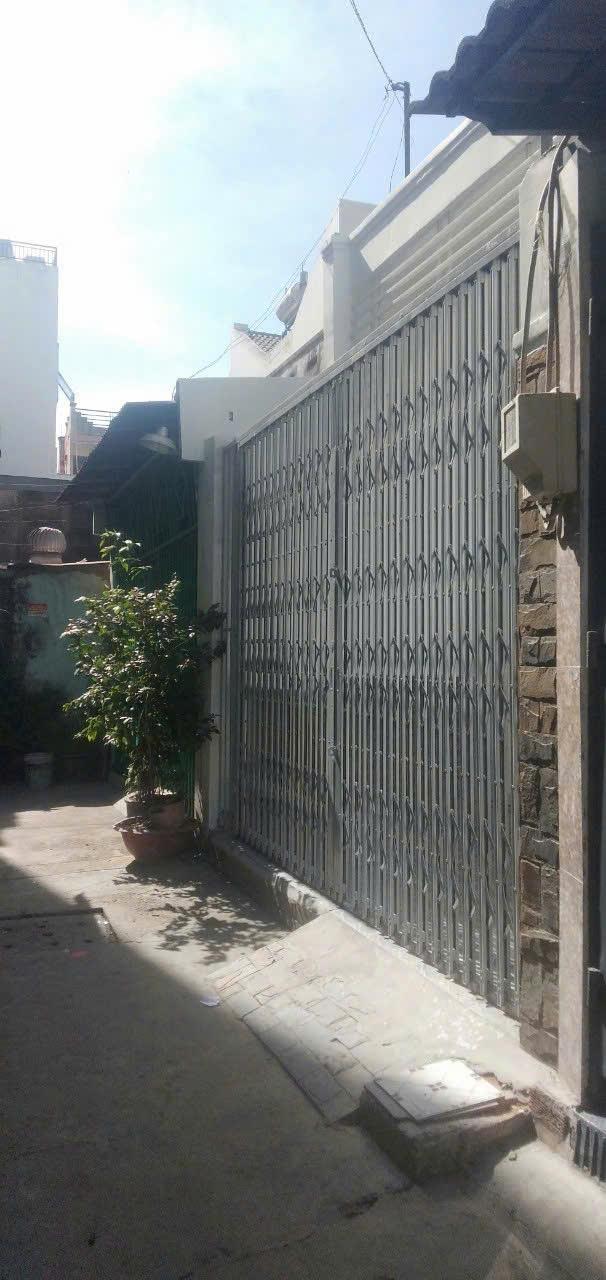  Chính chủ bán gấp căn nhà 4.24 x 14.5m, hẻm thông, ở đường Lê Đức Thọ, P16, GV, phù hợp ở, cho thuê 