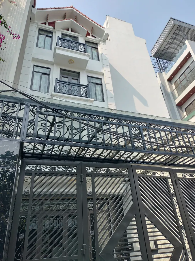  Nhà đẹp Phúc Lợi  4 tầng thang máy  Gara oto  DT 88m - MT 5m  Giá chỉ 15,x tỷ 