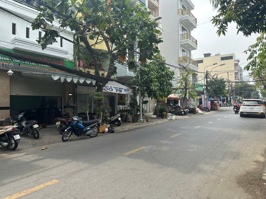  Chỉ 6 tỷ nhà trung tâm Quận 7 – đường số 79 